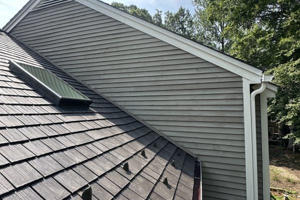 Enviroshake roof with snowguards