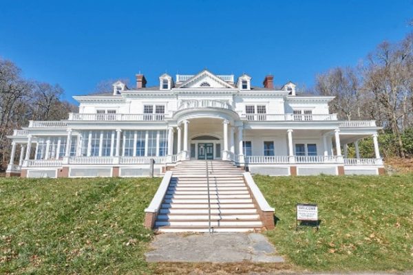 Moses Cone manor front view